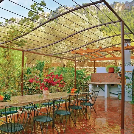 Holiday home 6 Bedroom Amazing Home In Estellencs