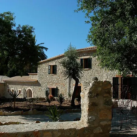 6 Bedroom Amazing Home In Estellencs Holiday home